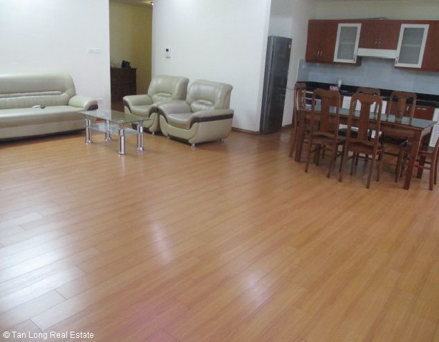 03 nice bedrooms apartment rental in N05 Trung Hoa Nhan Chinh 1000 USD 5