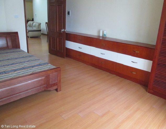 03 nice bedrooms apartment rental in N05 Trung Hoa Nhan Chinh 1000 USD 10