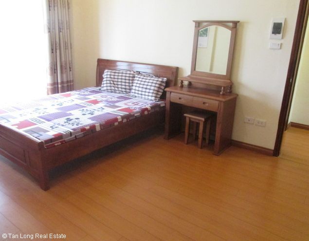 03 nice bedrooms apartment rental in N05 Trung Hoa Nhan Chinh 1000 USD 3