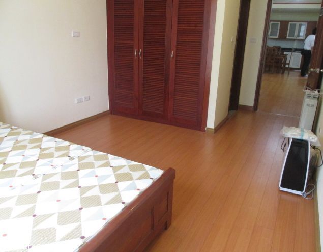 03 nice bedrooms apartment rental in N05 Trung Hoa Nhan Chinh 1000 USD 8