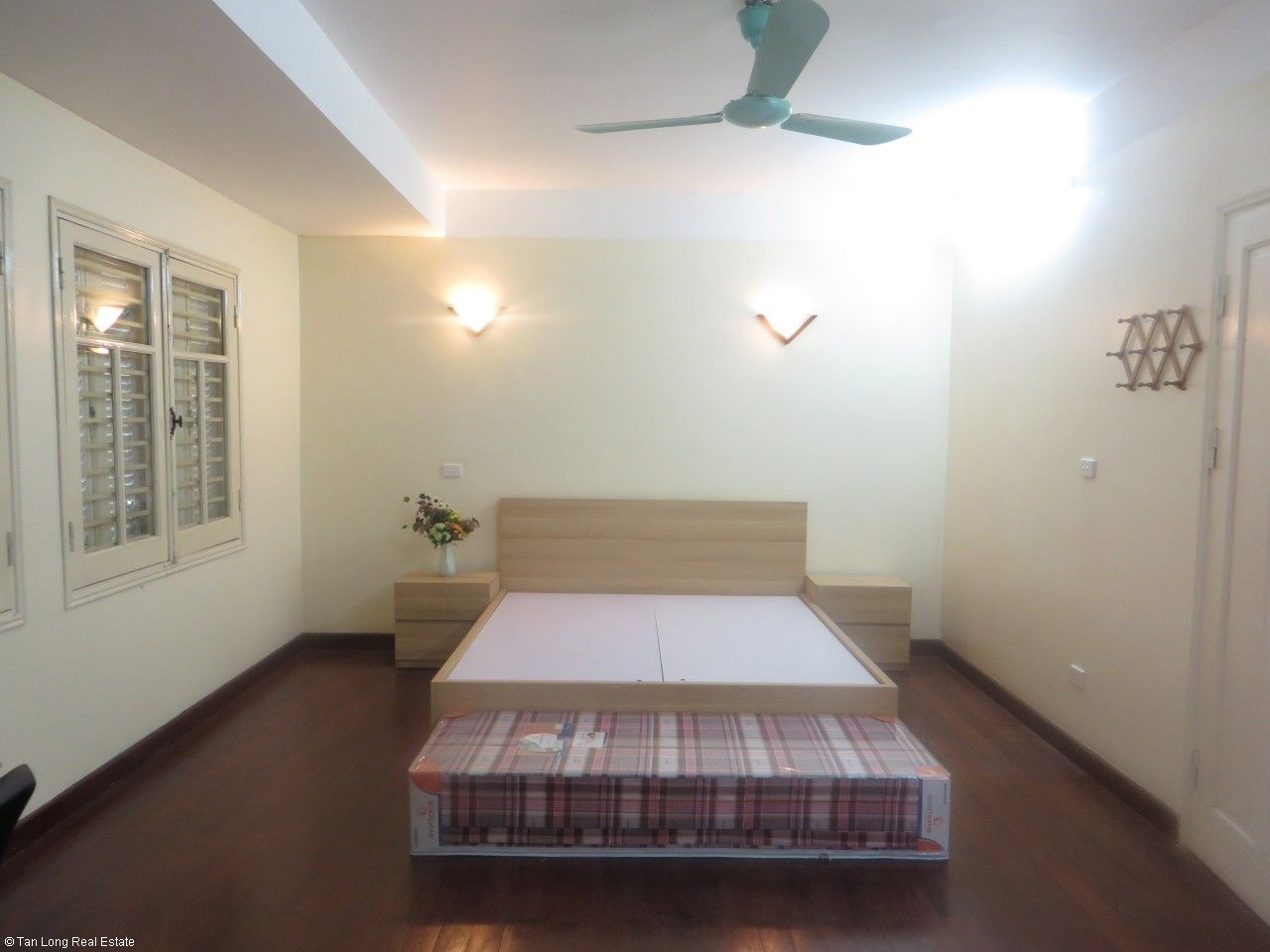 04 bedroom house in Ba Trieu, Hoan Kiem, Ha Noi for rent. 3