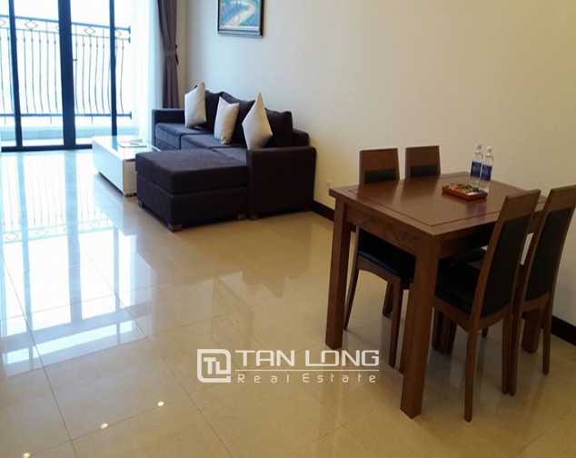 2 bedroom apartment for rent at Royal City, Hanoi 2