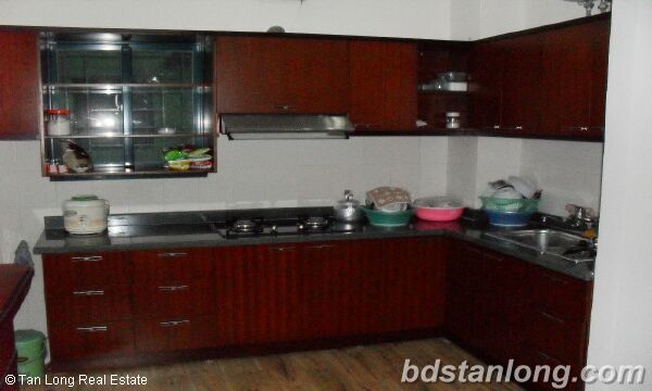 2 bedroom apartment for rent in Vuon Xuan building, Dong Da, Ha Noi 2