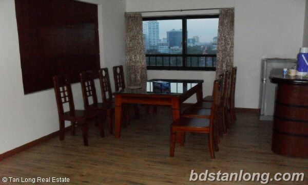 2 bedroom apartment for rent in Vuon Xuan building, Dong Da, Ha Noi 4