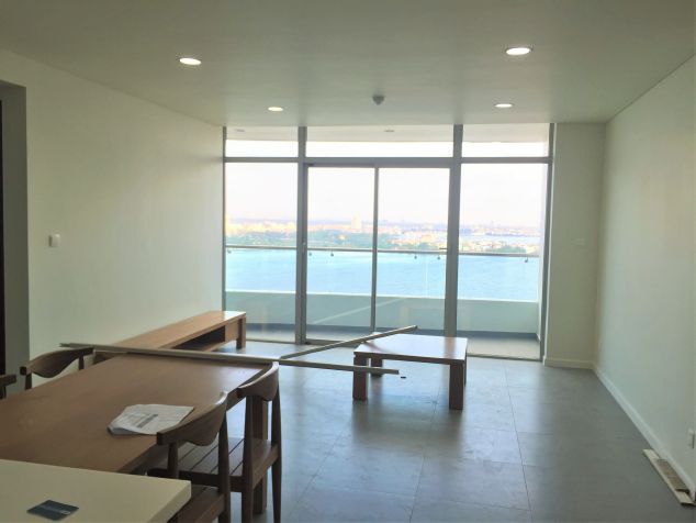 2 bedroom apartment for rent in Watermark, Lac Long Quan str, Tay Ho dist