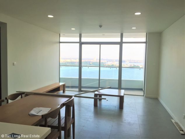 2 bedroom apartment for rent in Watermark, Lac Long Quan str, Tay Ho dist 1