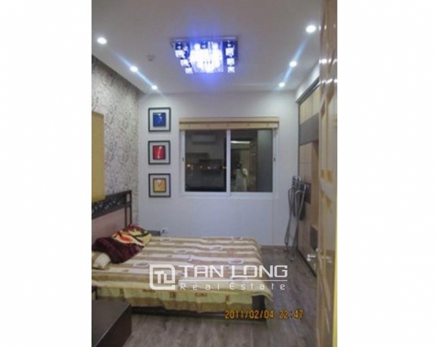 2 bedroom apartment for sale in E1 Ciputra Tay Ho, full of furniture 8