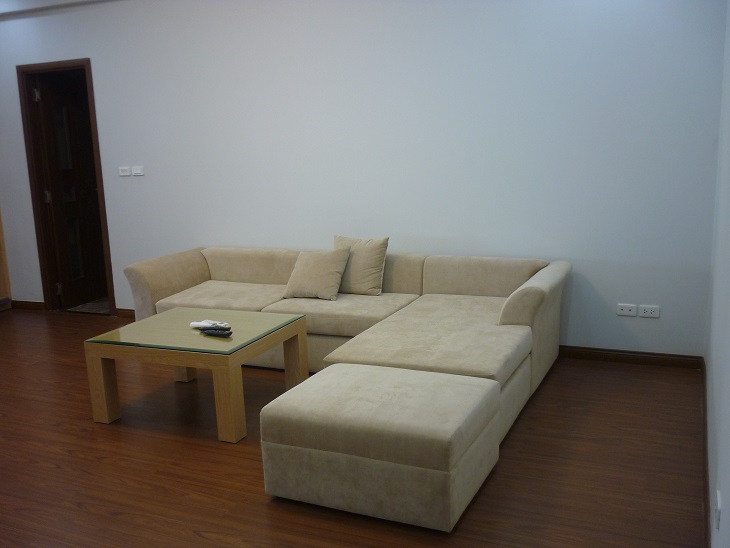 2 bedroom apartment in Star Tower for rent, high floor, full furniture