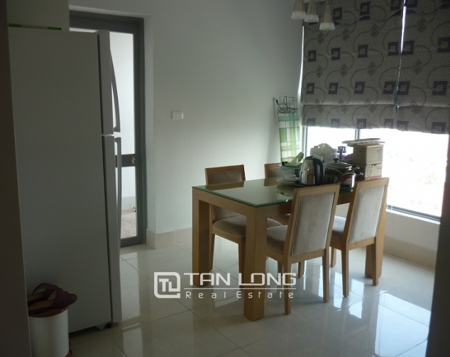 2 bedroom apartment in Star Tower for rent, high floor, full furniture 3