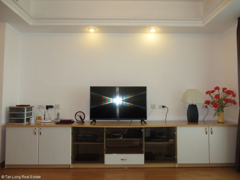 2 bedroom serviced apartment for rent with lake view in Rose Garden, Ngoc Khanh str, Ba Dinh dist, Ha Noi 5