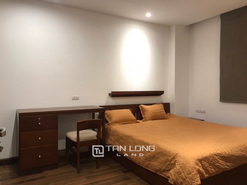 2 bedrooms apartment for rent in Xuan Dieu street, Tay ho district 1