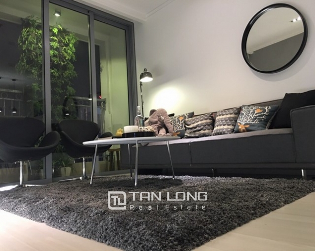 3 bedroom apartment for lease in Vinhomes Nguyen Chi Thanh, Ba Dinh distr., Hanoi 1