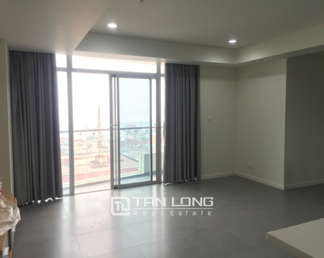 3 bedroom apartment for rent in Watermark, lakeview and high-floor 3