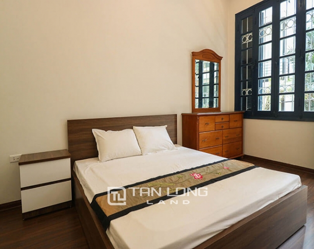 3 bedroom house for rent on Doi Can street, Ba Dinh 5