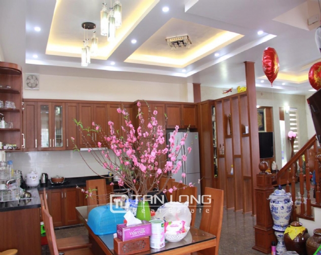 3 bedroom vila with garden for rent in Anh Dao area, Vinhomes Riverside 4