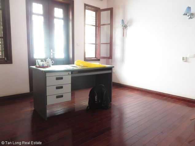 3.5 storey house for lease in Nguyen Thi Dinh street, Cau Giay district, Hanoi. 4
