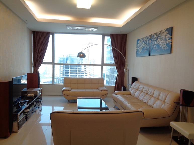 4 Bed/3 Bath apartment for rent at Keangnam with modern furniture and lovely view