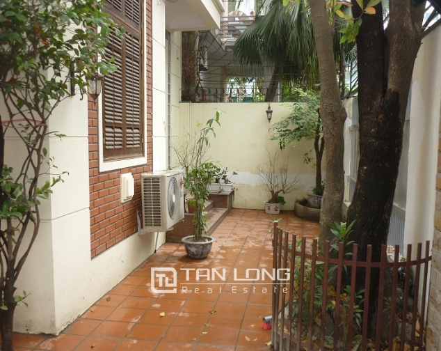 4 bedroom villa with garden for rent in Me Tri Ha, Nam Tu Liem dist 3