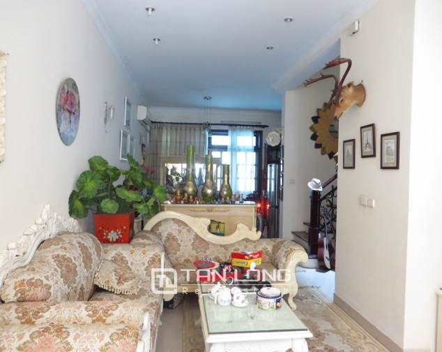 4 bedroom villa with royal style in C4 Ciputra for sale 4