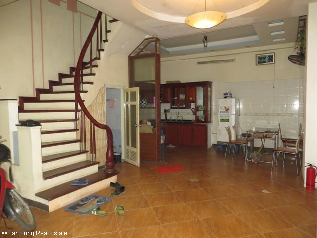4 fully furnished house to rent on Tran Duy Hung street, Trung Hoa Nhan Chinh area, Cau Giay district 1