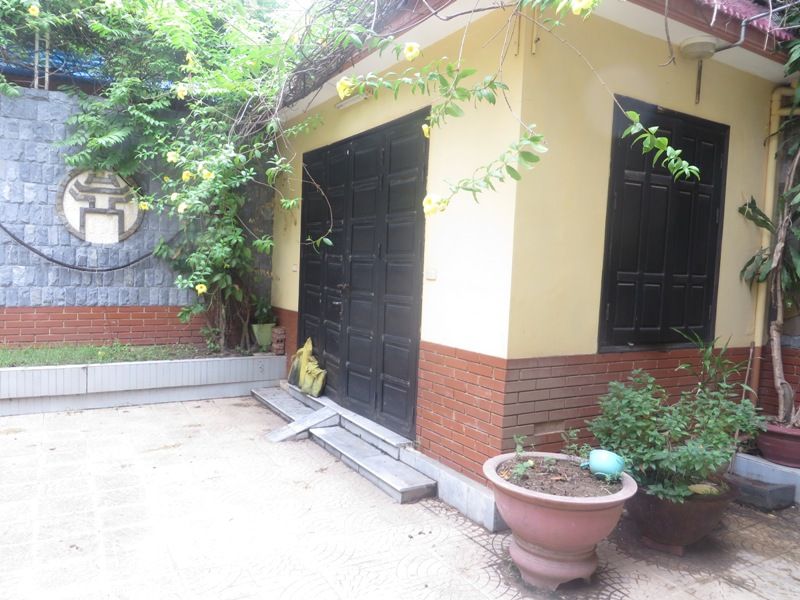 4 storey house for rent in Van Huong Lane, Ton Duc Thang street, Dong Da district 4