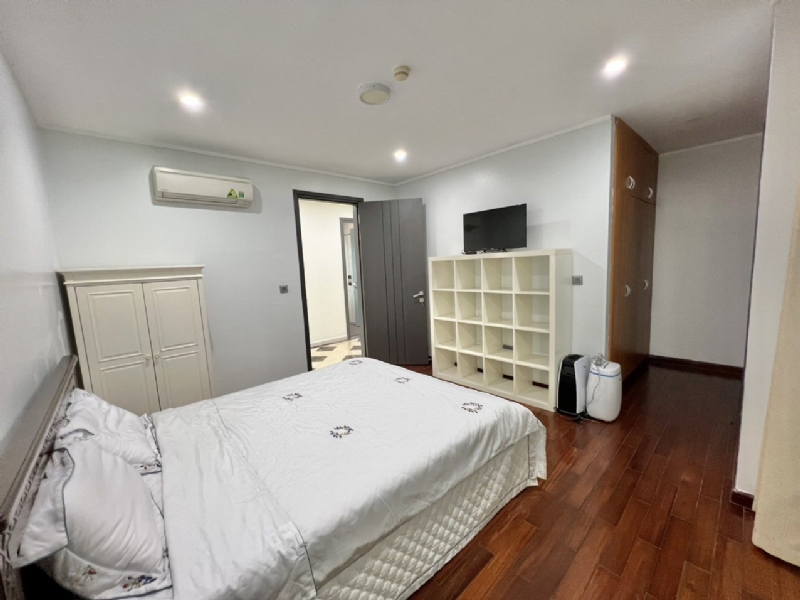 4-bedroom apartment for rent in Ciputra L2 Building, 267sqm - New furniture - 3300$ per month 12