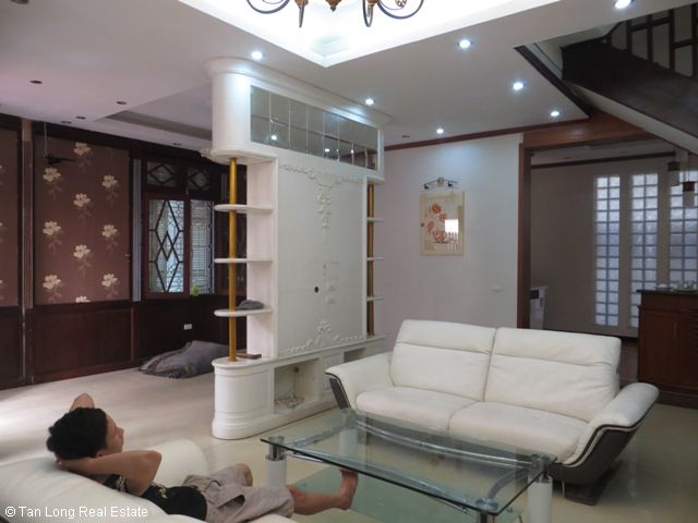 5 bedrooms, a nice house for rent on Trung Kinh street, Yen Hoa, Cau Giay district 7