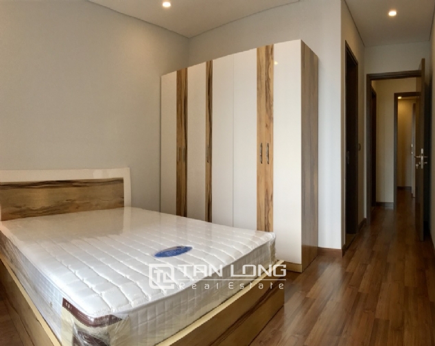 A 3-bedroom apartment for rent on the diplomatic corps area in Nothern Tu Liem district! 9