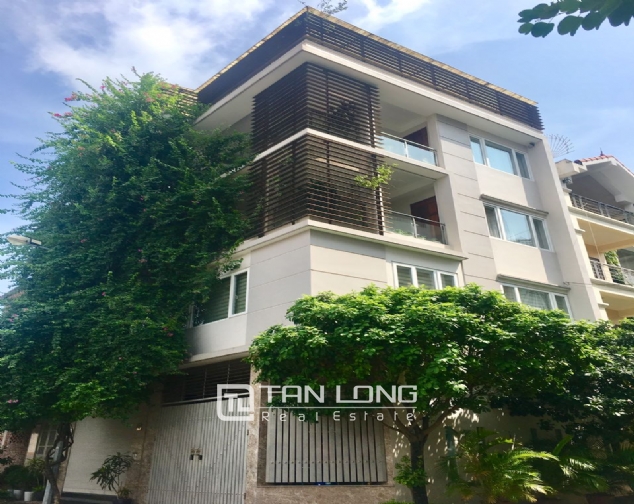 A 5-storey house for rent on Nguyen Hoang Ton - Peach Garden, Tu Liem district! 1