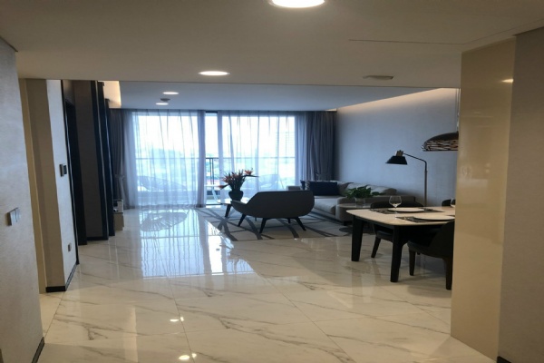 A+ Class 2BRs Bedroom Apartment in Ba Dinh for Rent
