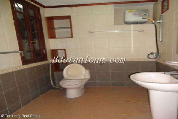 A house for rent in Nguyen Ngoc Vu street, Cau Giay district 10