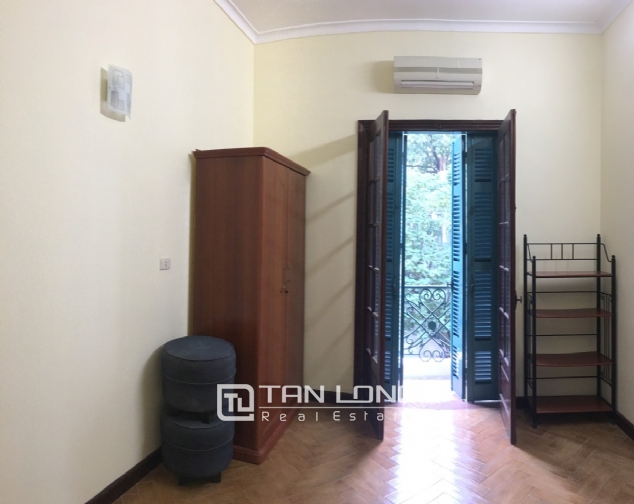 A house for rent in Truc Bach street - Tran Vu ward, Ba Dinh district! 4