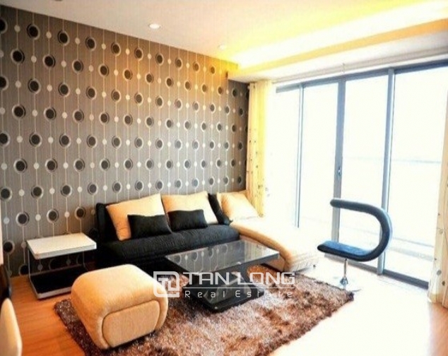A luxury apartment for rent in Lang Ha street 1