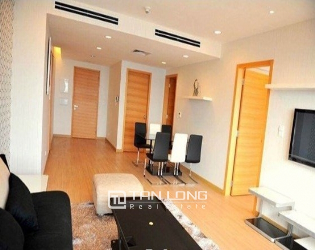 A luxury apartment for rent in Lang Ha street 2