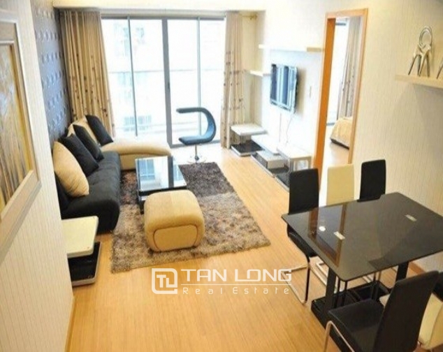 A luxury apartment for rent in Lang Ha street 5