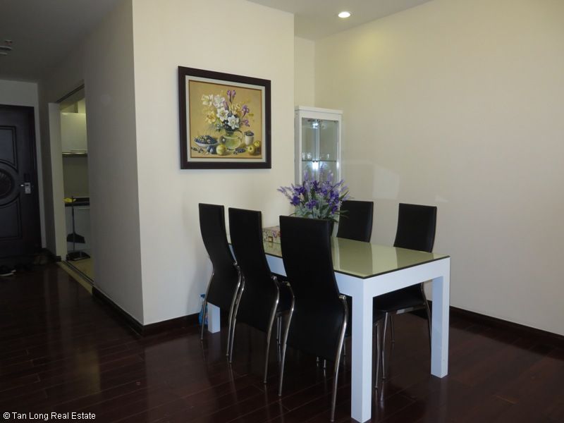A modern 02 bedrooms apartment to lease in Royal City, Thanh Xuan Dict, Ha Noi. 5