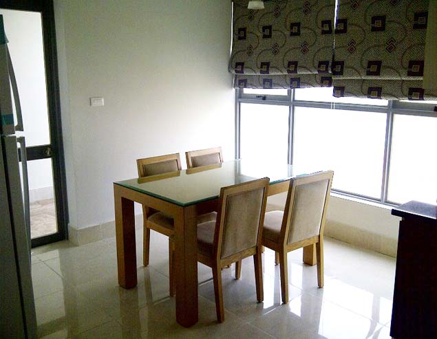 A new apartment for rent in Star Tower, Duong Dinh Nghe street, Cau Giay District, Hanoi.