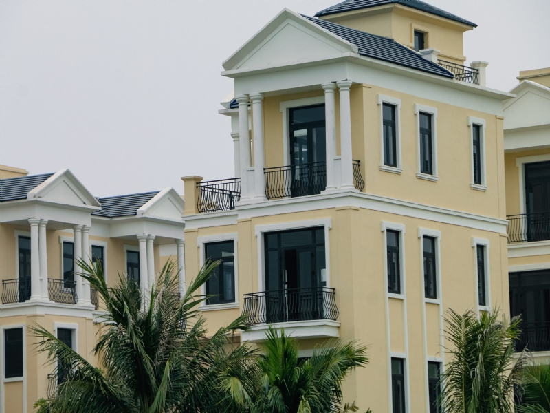 A Semi-detached villa for rent in Vinhomes Ocean Park 2 - Dao Dua subdivision facing Mega Complex 1
