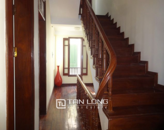 A three-storey house in Tay Ho street, Tay Ho district for rent 5