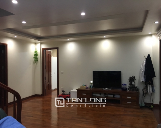 A villa for rent on Peach Garden, Tay Ho district! 5