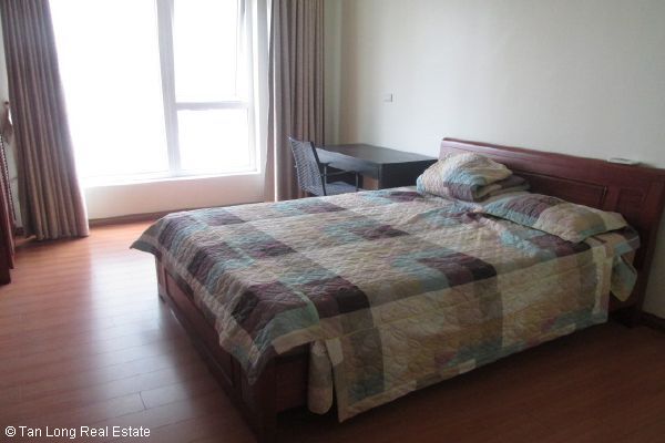 Airy apartment for rent in N05 Cau Giay 9