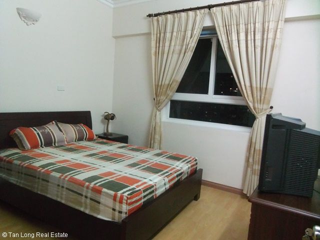 An elegant and spacious 2 bedroom apartment for rent in 34T, Trung Hoa Nhan Chinh, Cau Giay District 5
