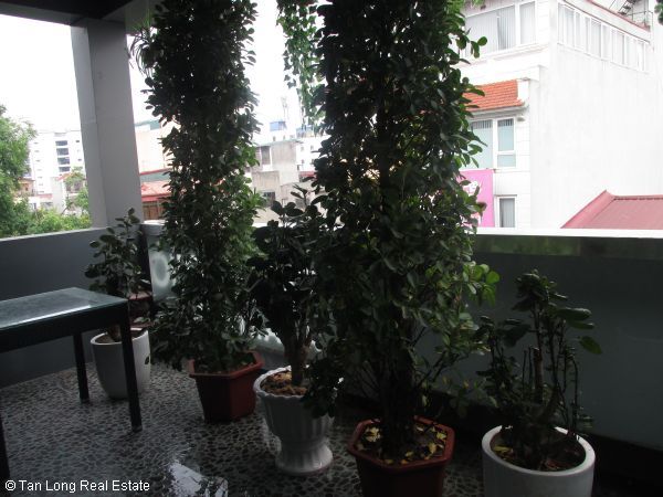 An nice apartment on the 5th floor availble for rent of a apartment rental services such as luxury 5-star hotel in the Old Quarter, Hoan Kiem, Ha Noi. 1