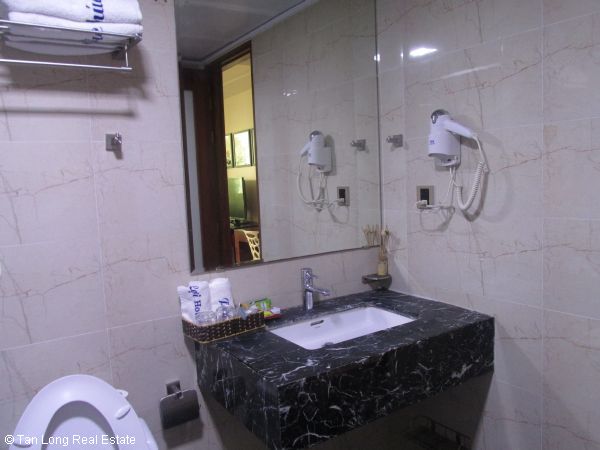 An nice apartment on the 5th floor availble for rent of a apartment rental services such as luxury 5-star hotel in the Old Quarter, Hoan Kiem, Ha Noi. 6