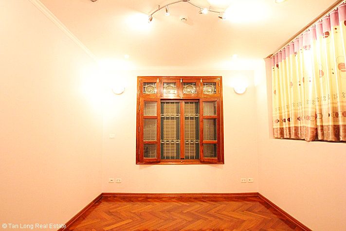 An outstanding 5 bedroom villa for rent in Nguyen Khanh Toan street, Cau Giay. 10