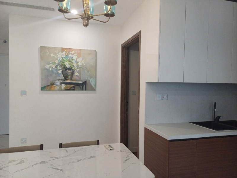 Apartment for lease 3 bedrooms 02 bathrooms located in S2 Sunshine City 5