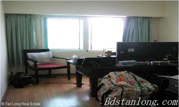 Apartment for lease at 671 Hoang Hoa Tham street 5