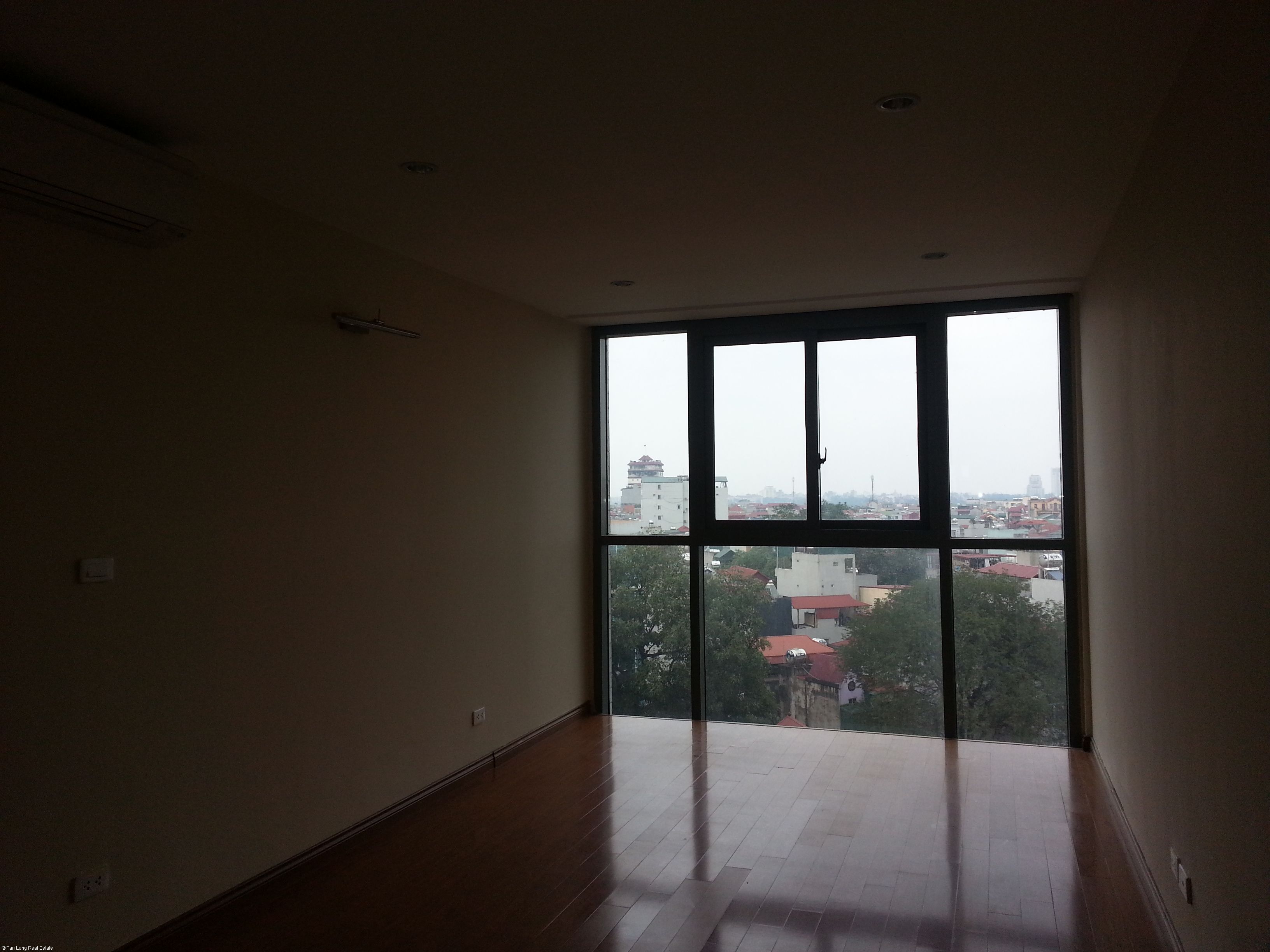 Apartment for lease at 671 Hoang Hoa Tham street 3