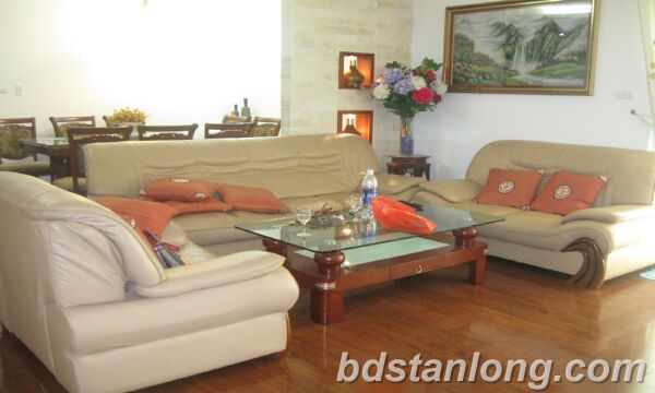 Apartment for rent at M5 Tower - Nguyen Chi Thanh Hanoi