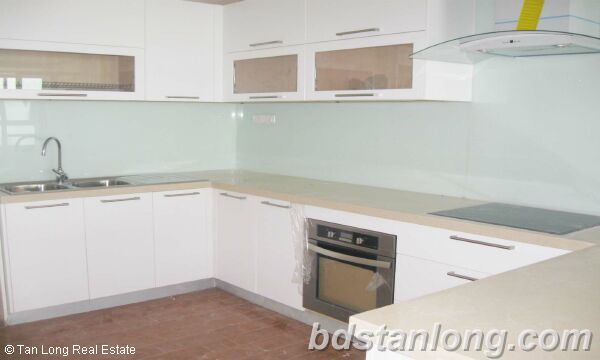 Apartment for rent in 671 Hoang Hoa Tham, Ba Dinh district. 5
